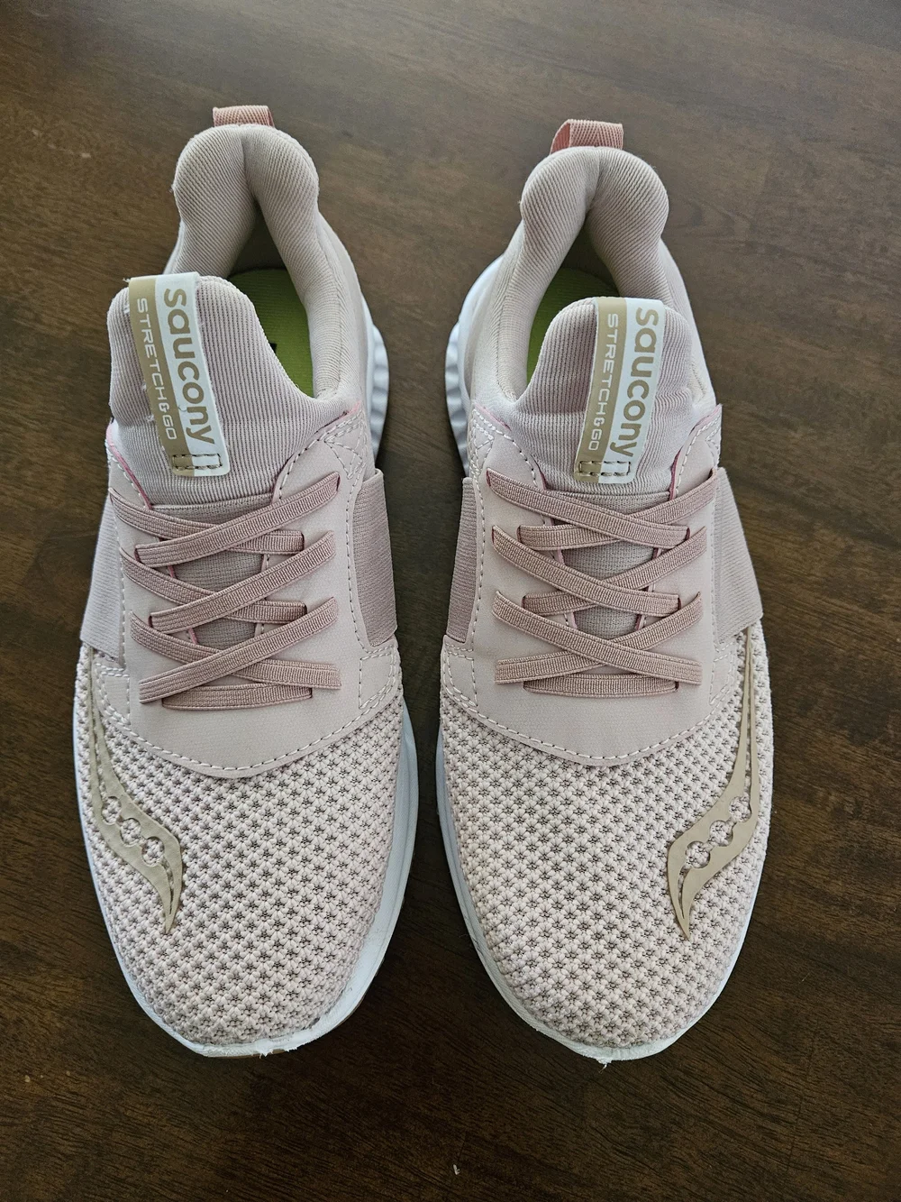 EUC Women's Saucony Stretch & Go Breeze Sneakers